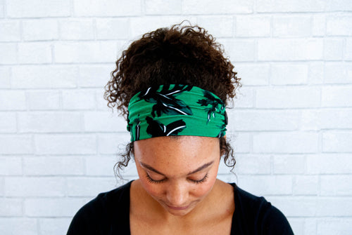 Handmade Green Brush Stroke Button Headband: Mask Comfort