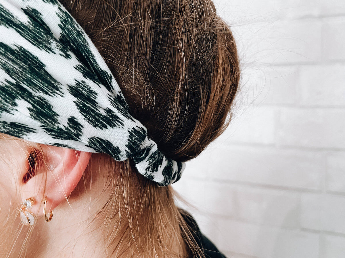 No Slip Crazy Comfortable Soft Wide Twist Headband Black and White Cheetah Print