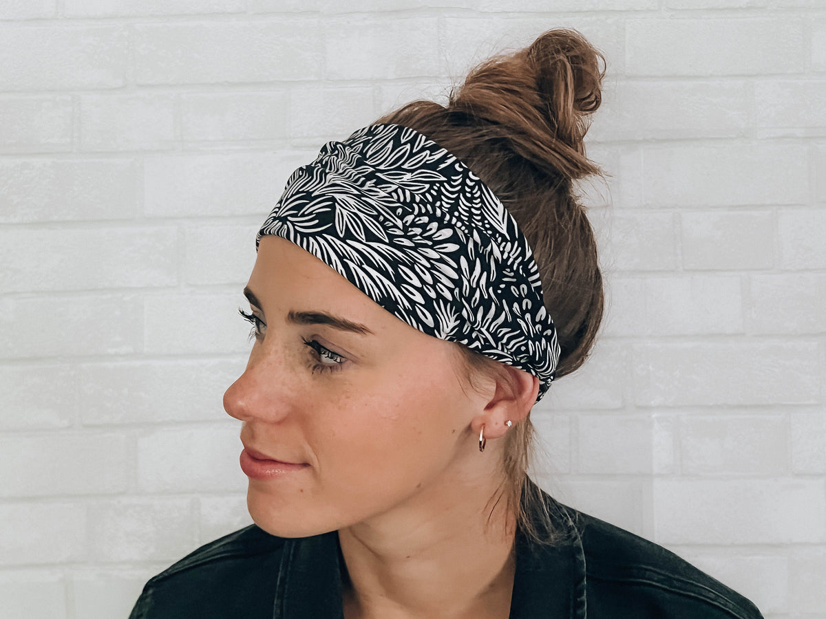 Soft Comfort Headband Wear Multiple Ways No Slip Black and White Pattern