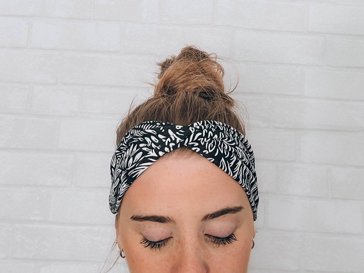 Soft Comfort Headband Wear Multiple Ways No Slip Black and White Pattern