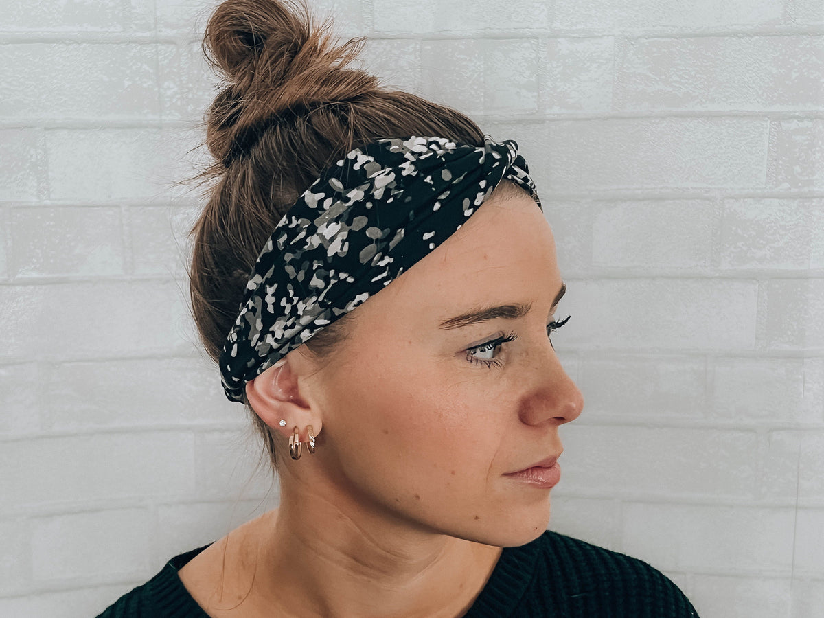No Slip Super Soft Fits All Headband Black and White Pattern
