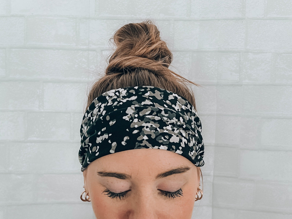 No Slip Super Soft Fits All Headband Black and White Pattern