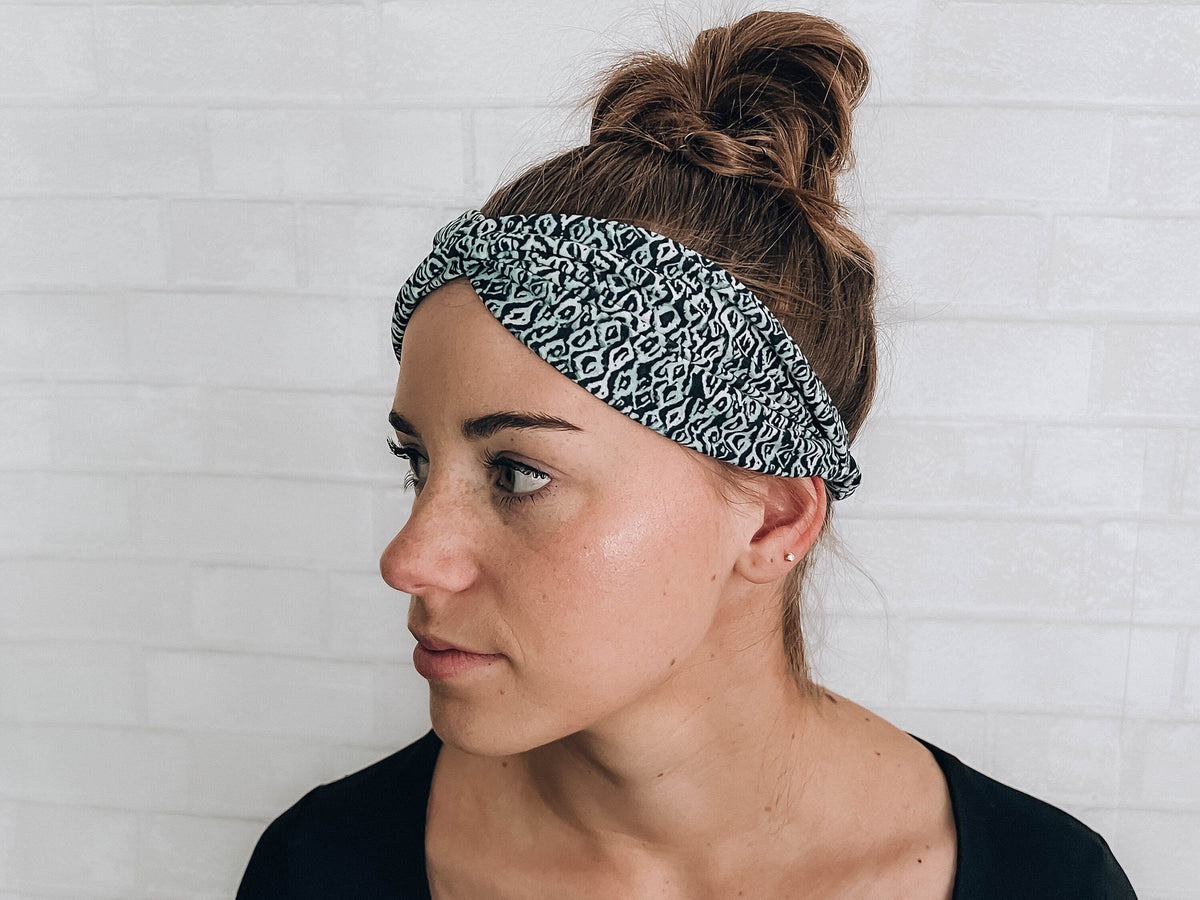 Soft No Slip Wide Comfort Headband Hairband in Teal Blue Abstract Pattern