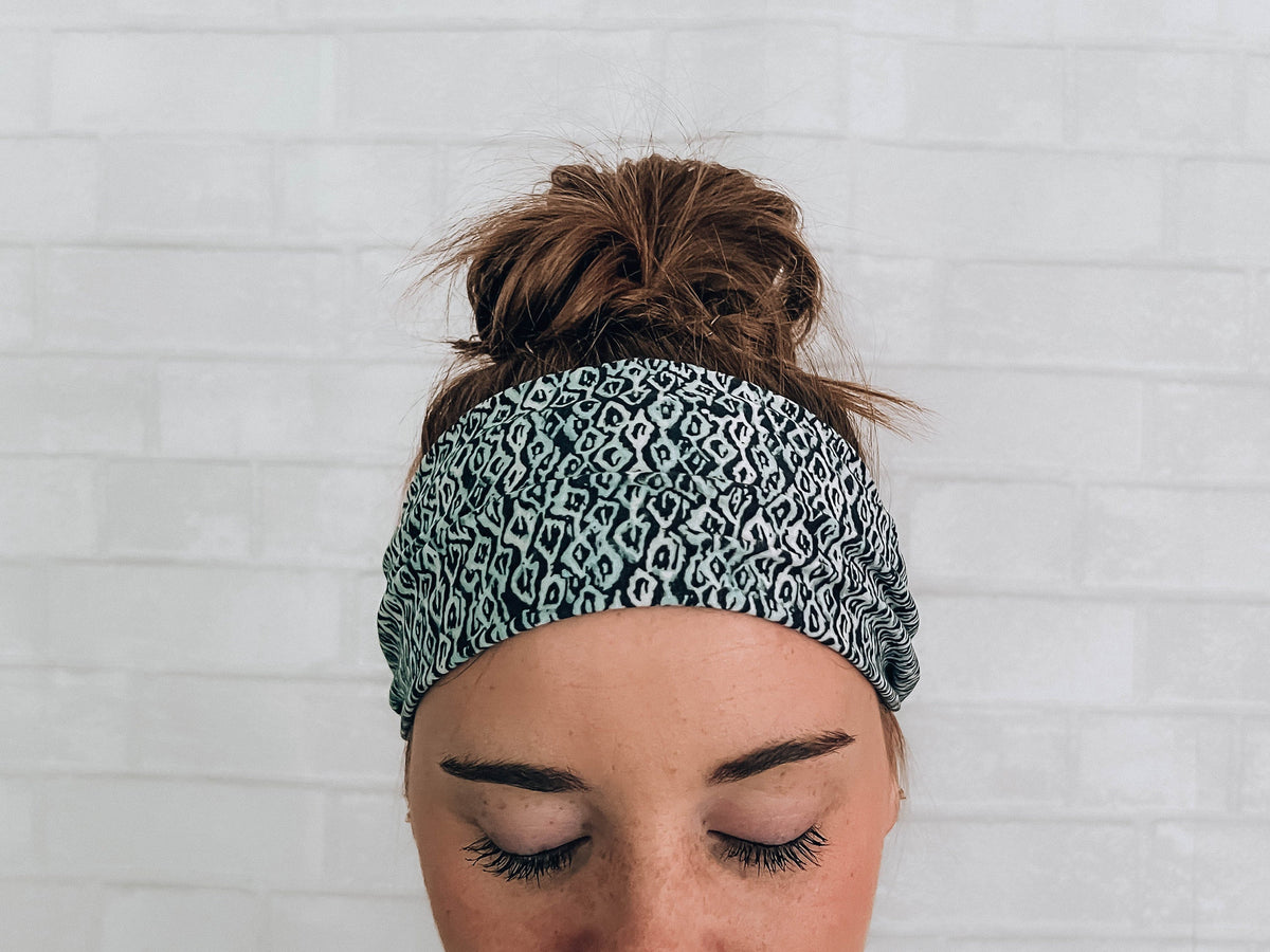 Soft No Slip Wide Comfort Headband Hairband in Teal Blue Abstract Pattern